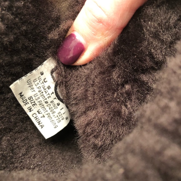 UGG F8008I chocolate suede short boots with tie back - Picture 5 of 6